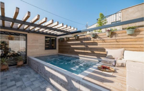Gorgeous Home In Privlaka